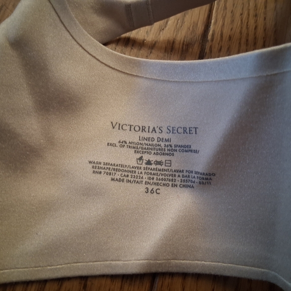 Victoria's Secret Light Cream Bra Victorias Secret Incredible Lined Demi Nwt - Picture 5 of 5